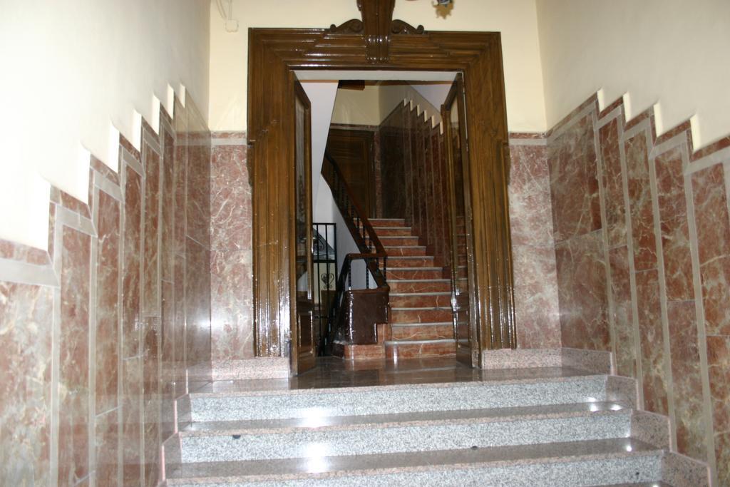 Hostal Hispanico I Salamanca Exterior photo